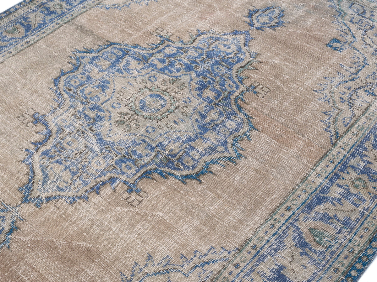 8148, Turkish Manisa Area Rug