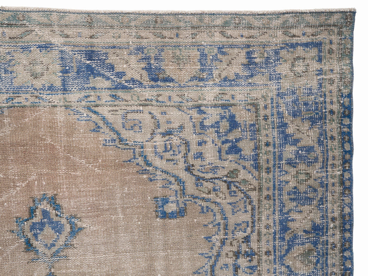 8148, Turkish Manisa Area Rug