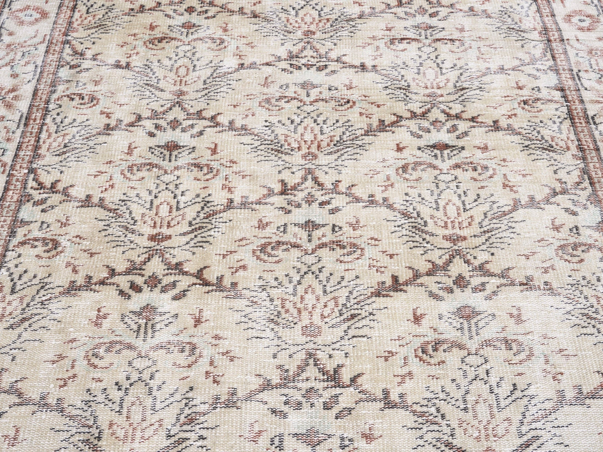 8164, Turkish Manisa Area Rug