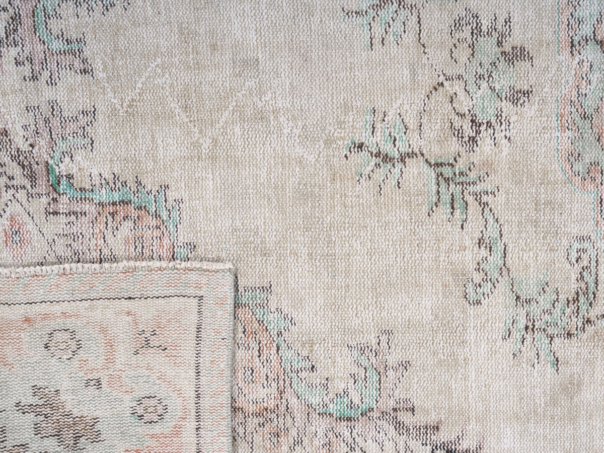 8107, Turkish Manisa Area Rug