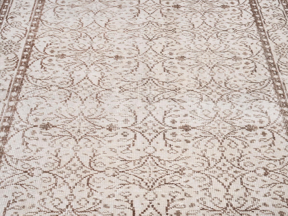 8298, Turkish Manisa Area Rug