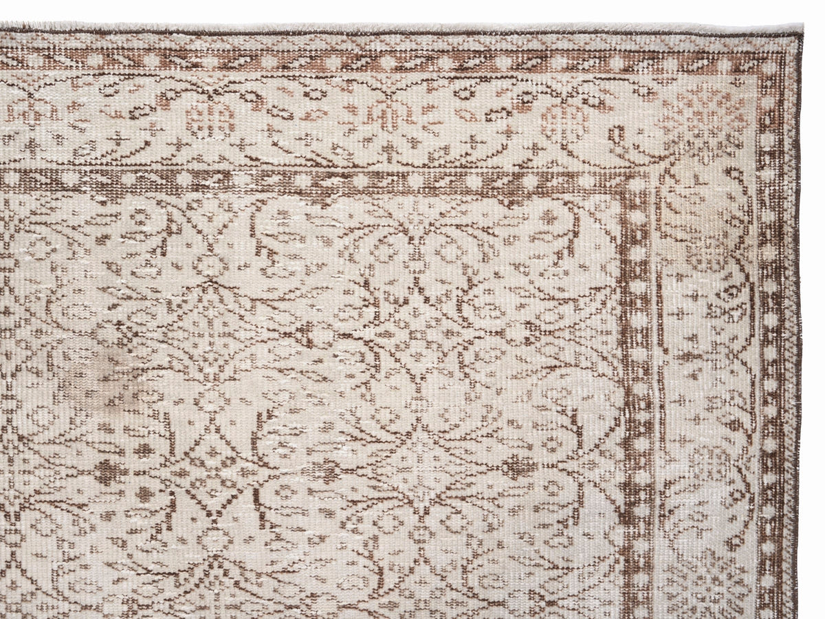 8298, Turkish Manisa Area Rug