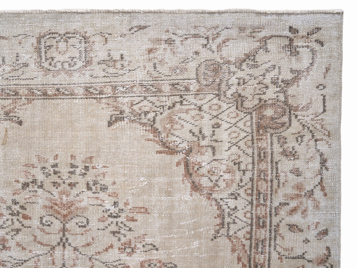 8125, Turkish Manisa Area Rug