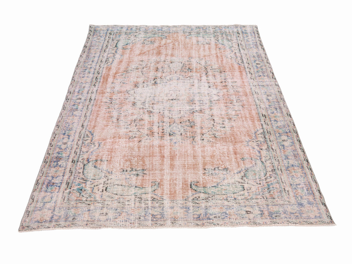 8102, Turkish Manisa Area Rug