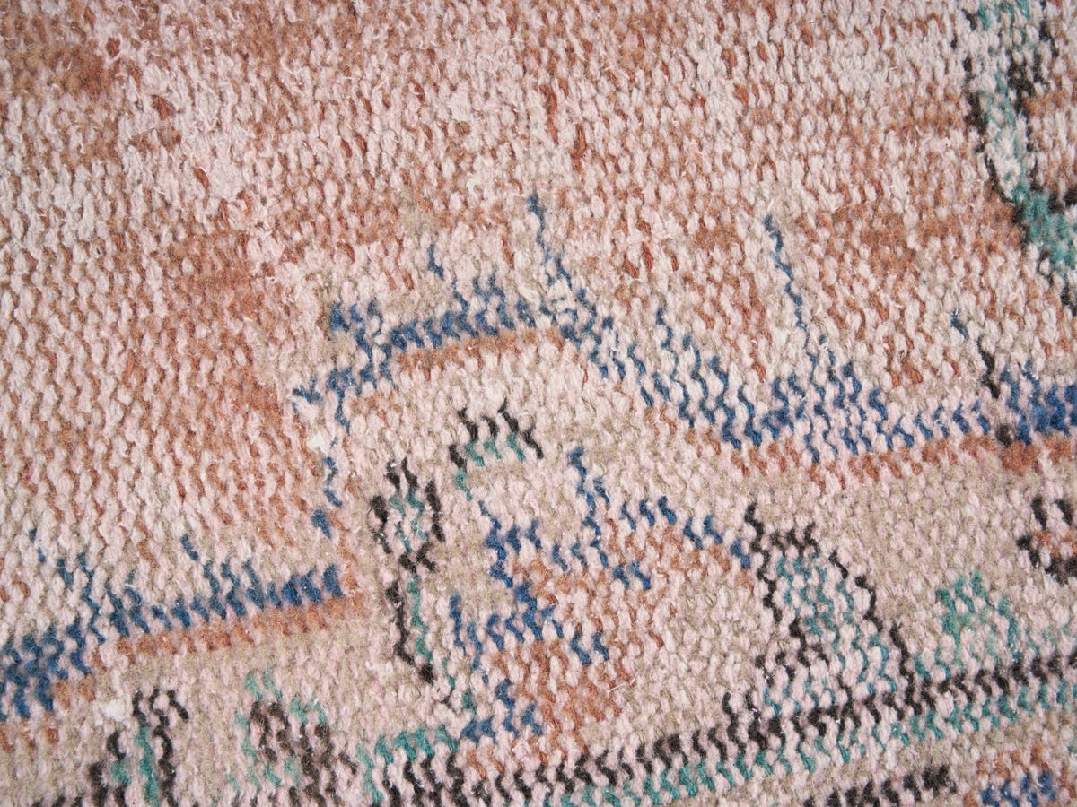 8102, Turkish Manisa Area Rug