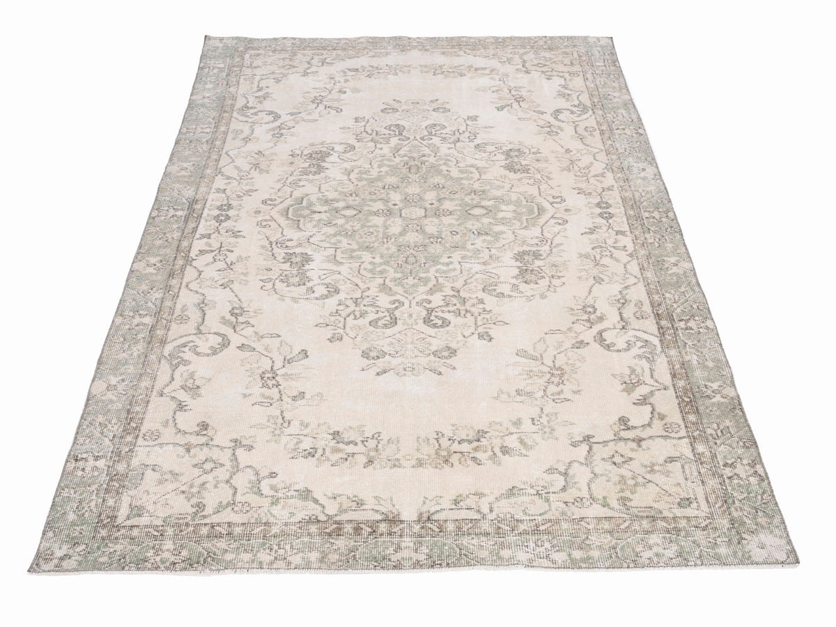 8300, Turkish Isparta Area Rug