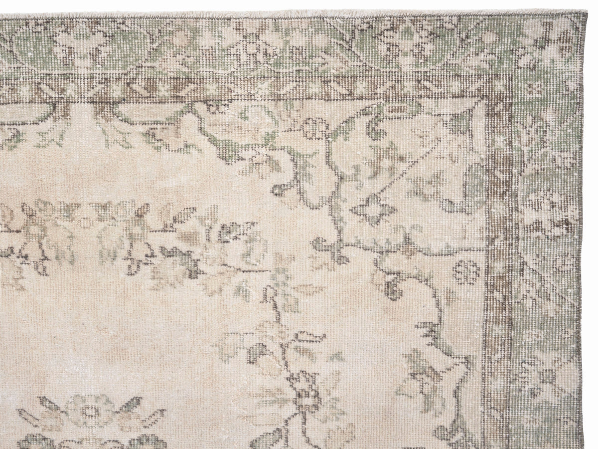 8300, Turkish Isparta Area Rug
