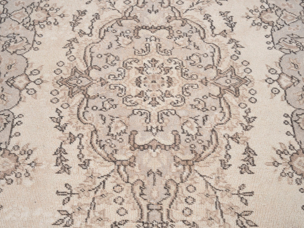 8208, Turkish Isparta Area Rug