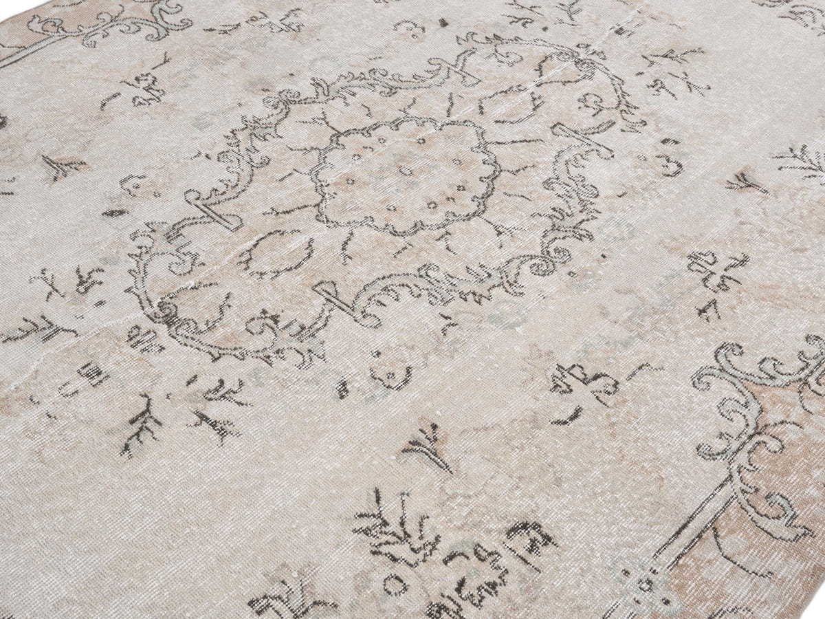 8304, Turkish Isparta Area Rug