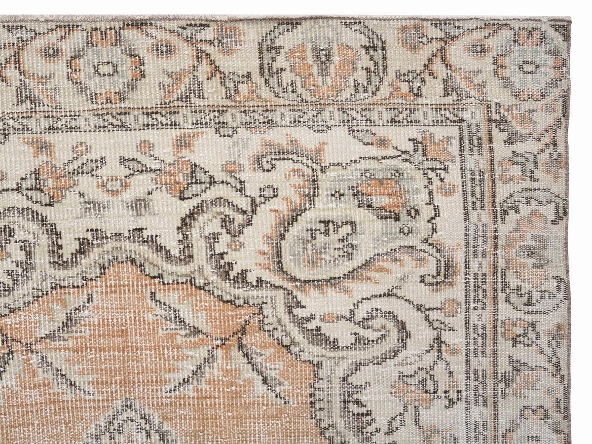 8260, Turkish Manisa Area Rug