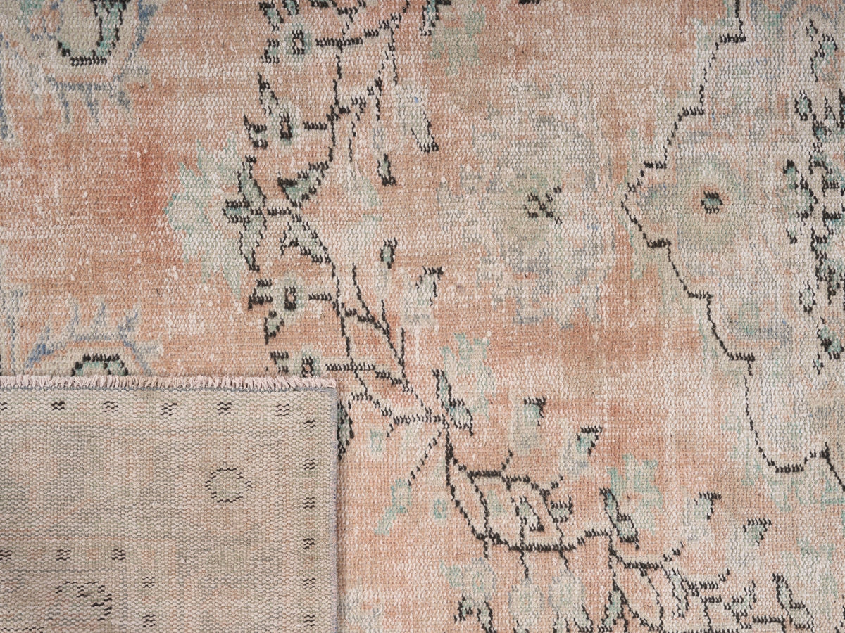 8059, Turkish Manisa Area Rug