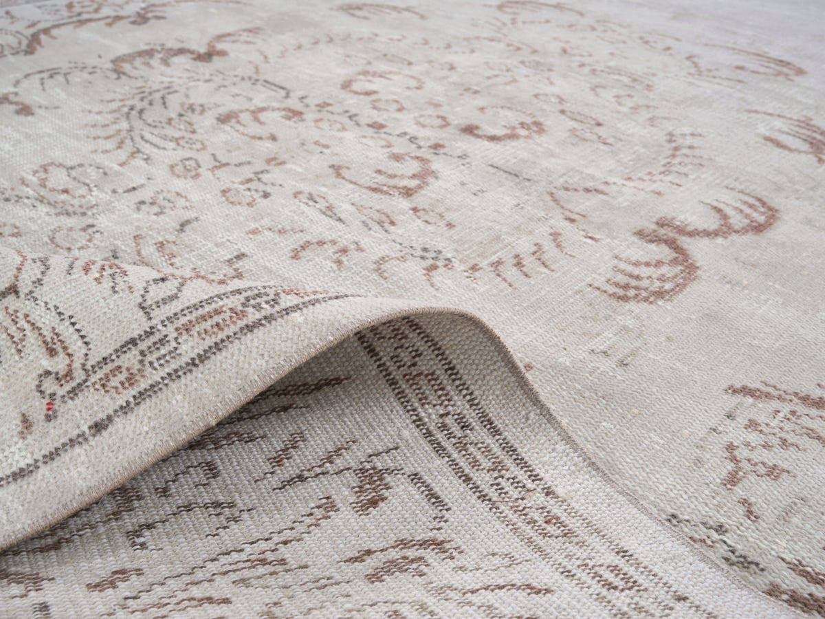 8210, Turkish Manisa Area Rug