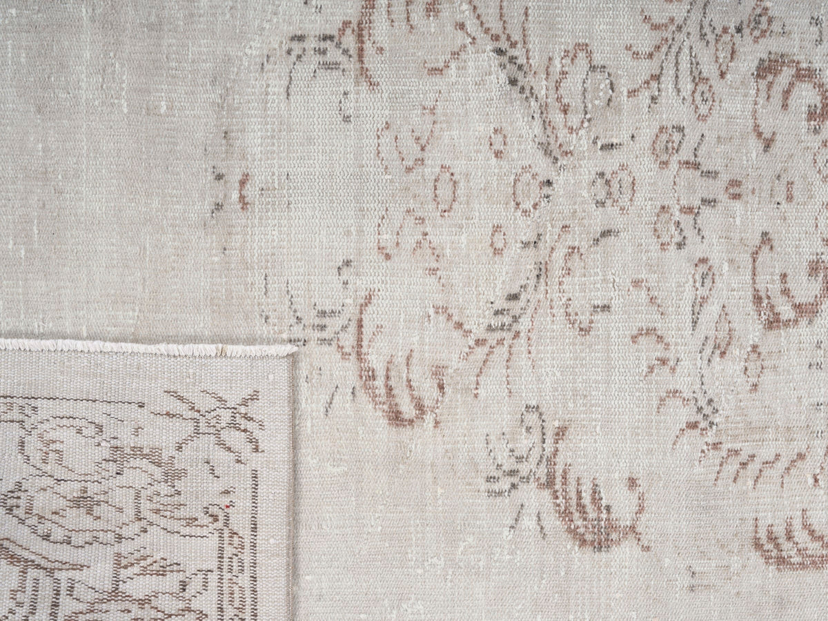 8210, Turkish Manisa Area Rug