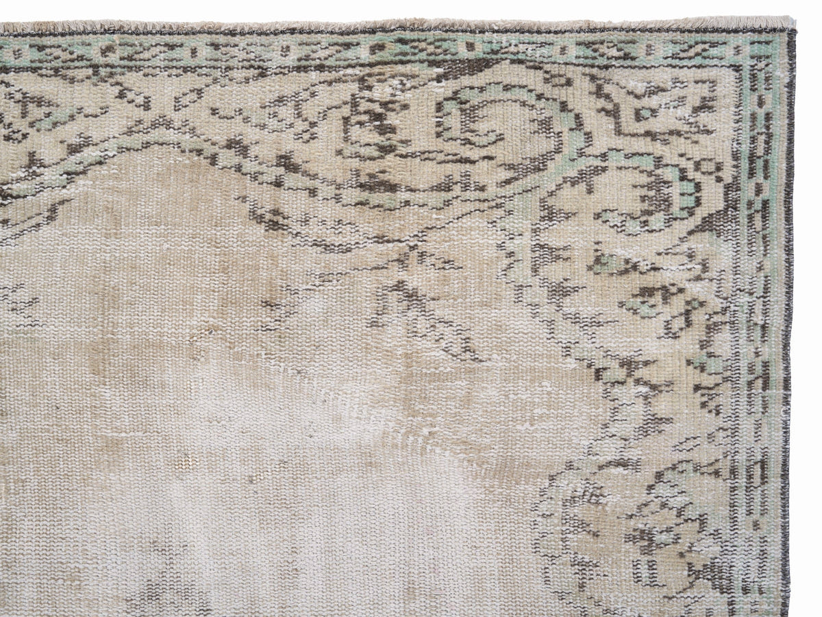 8170, Turkish Manisa Area Rug