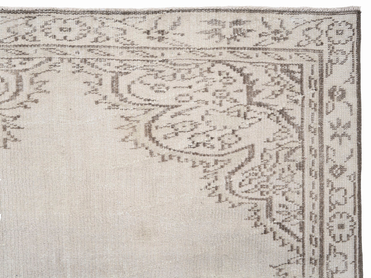 8199, Turkish Manisa Area Rug