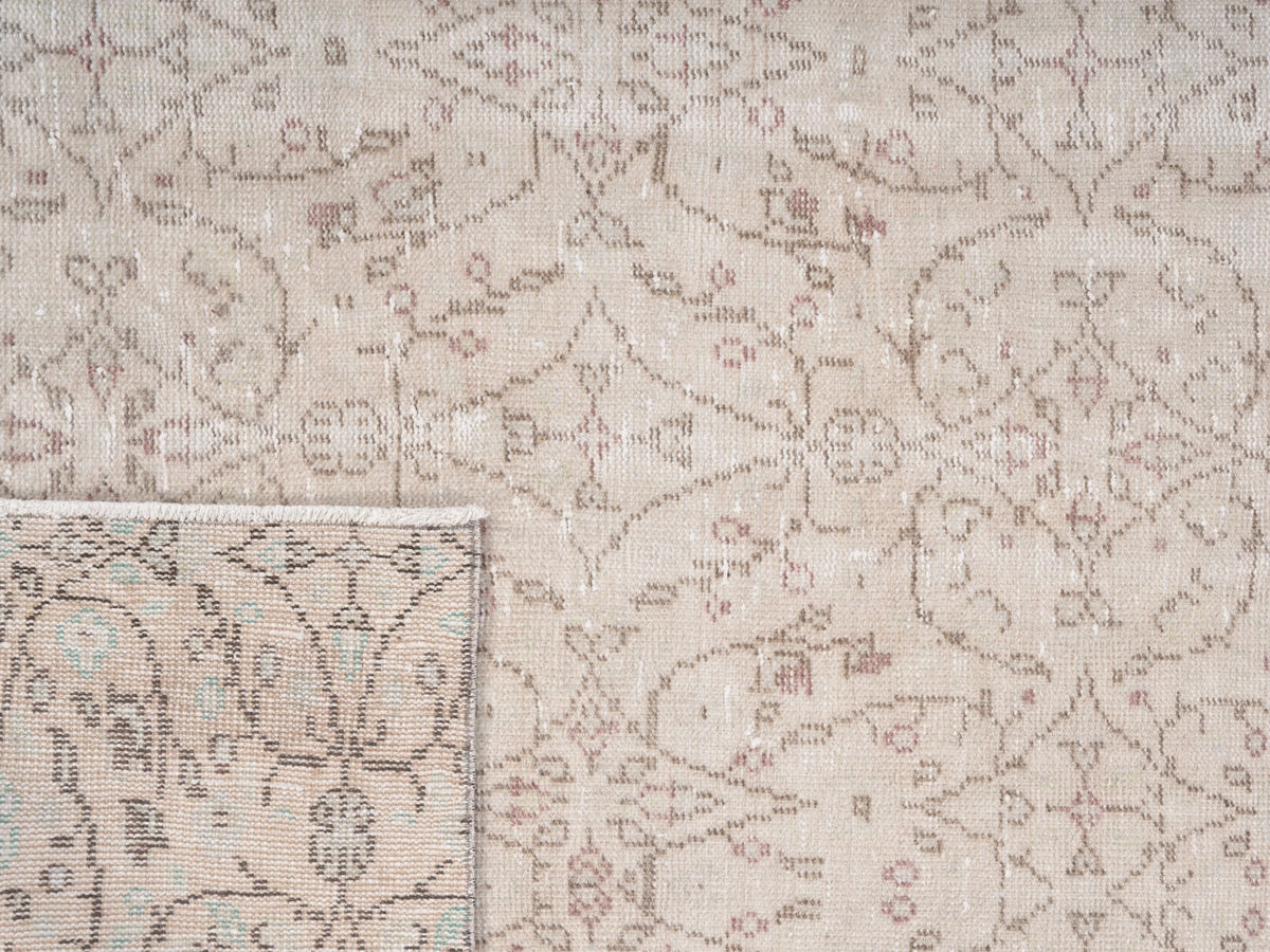 8187, Turkish Manisa Area Rug