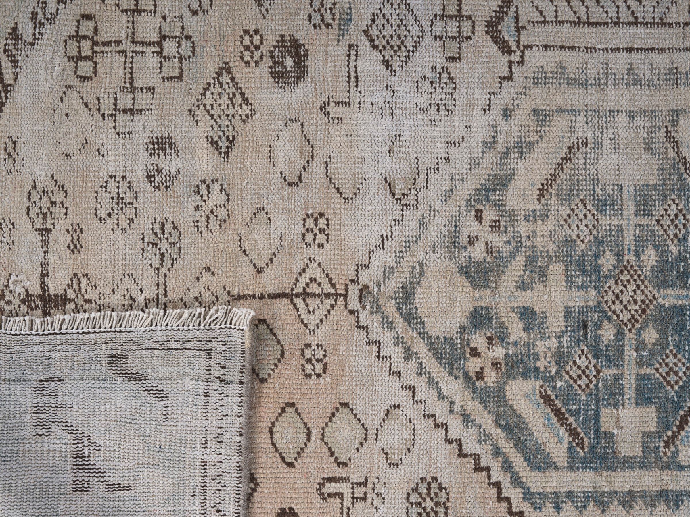 Persian Zanjan accent rug in cream and blue, view 10 of 10