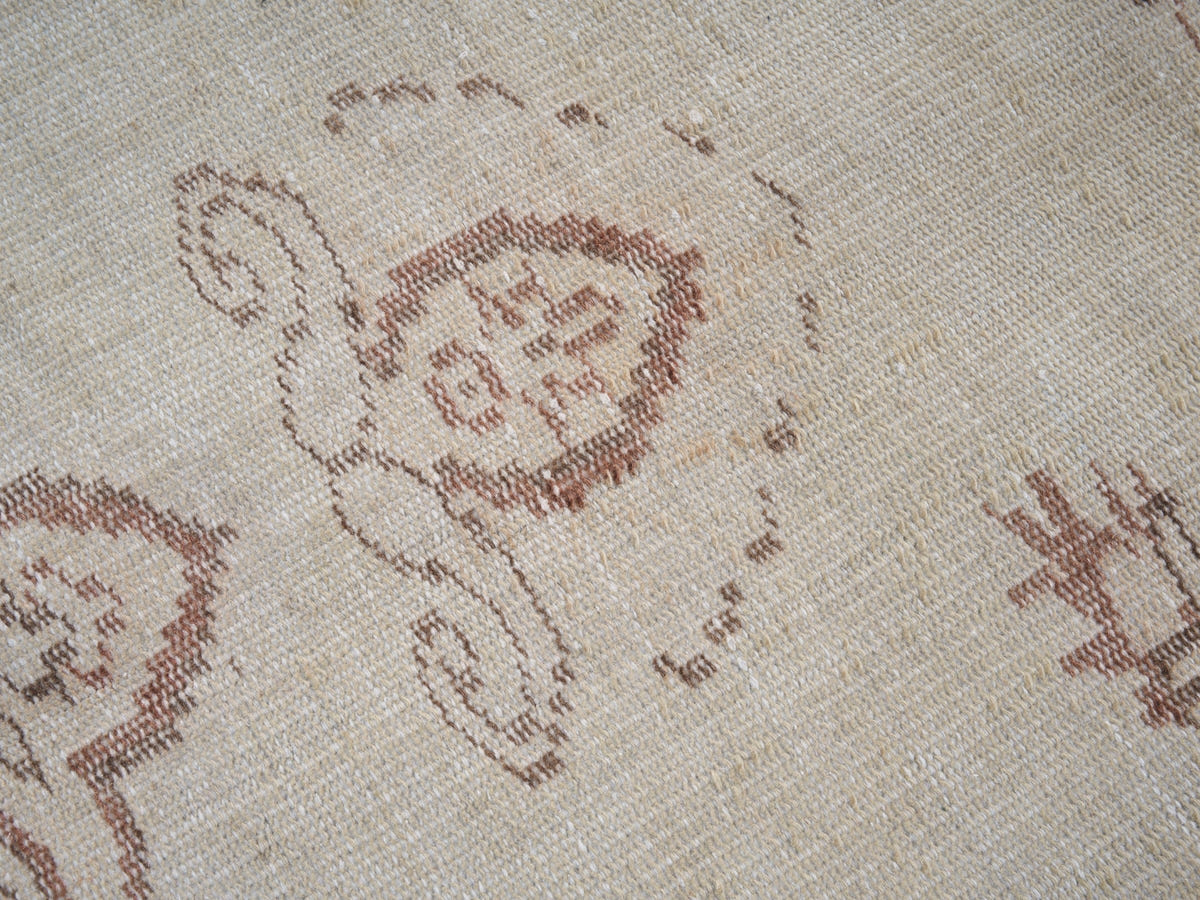 8120, Turkish Manisa Area Rug