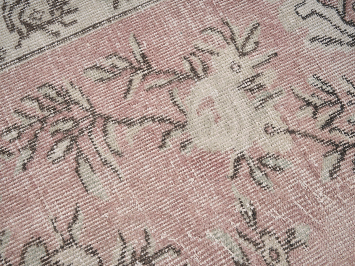 8087, Turkish Isparta Area Rug