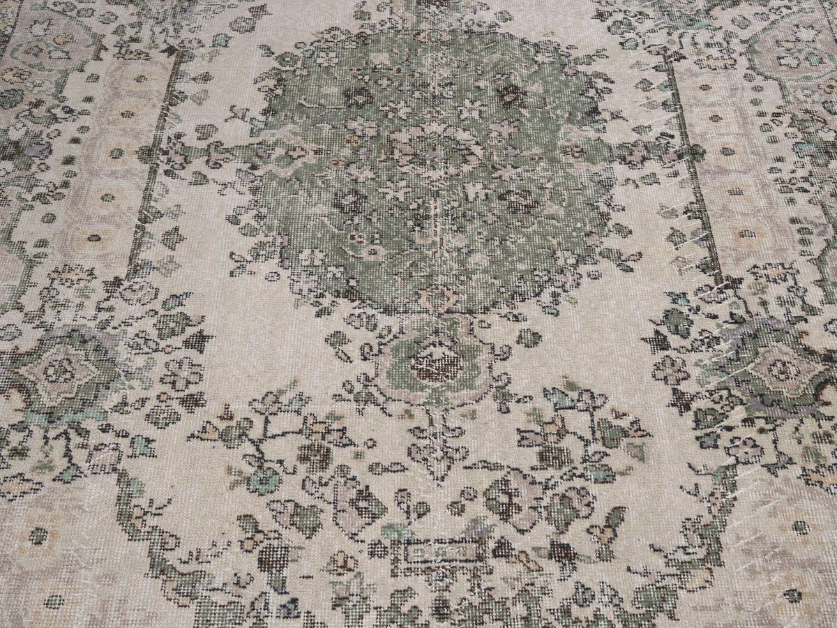 8064, Turkish Isparta Area Rug