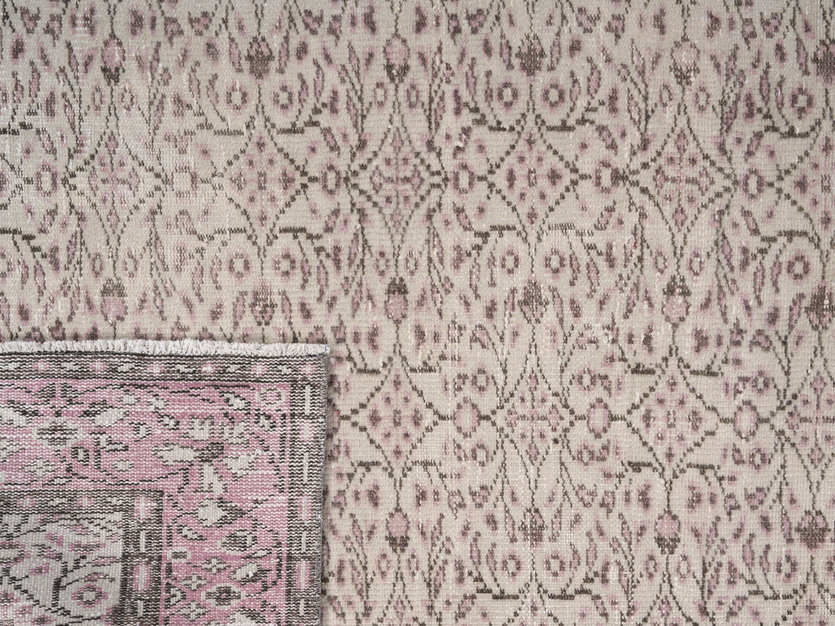8284, Turkish Manisa Area Rug