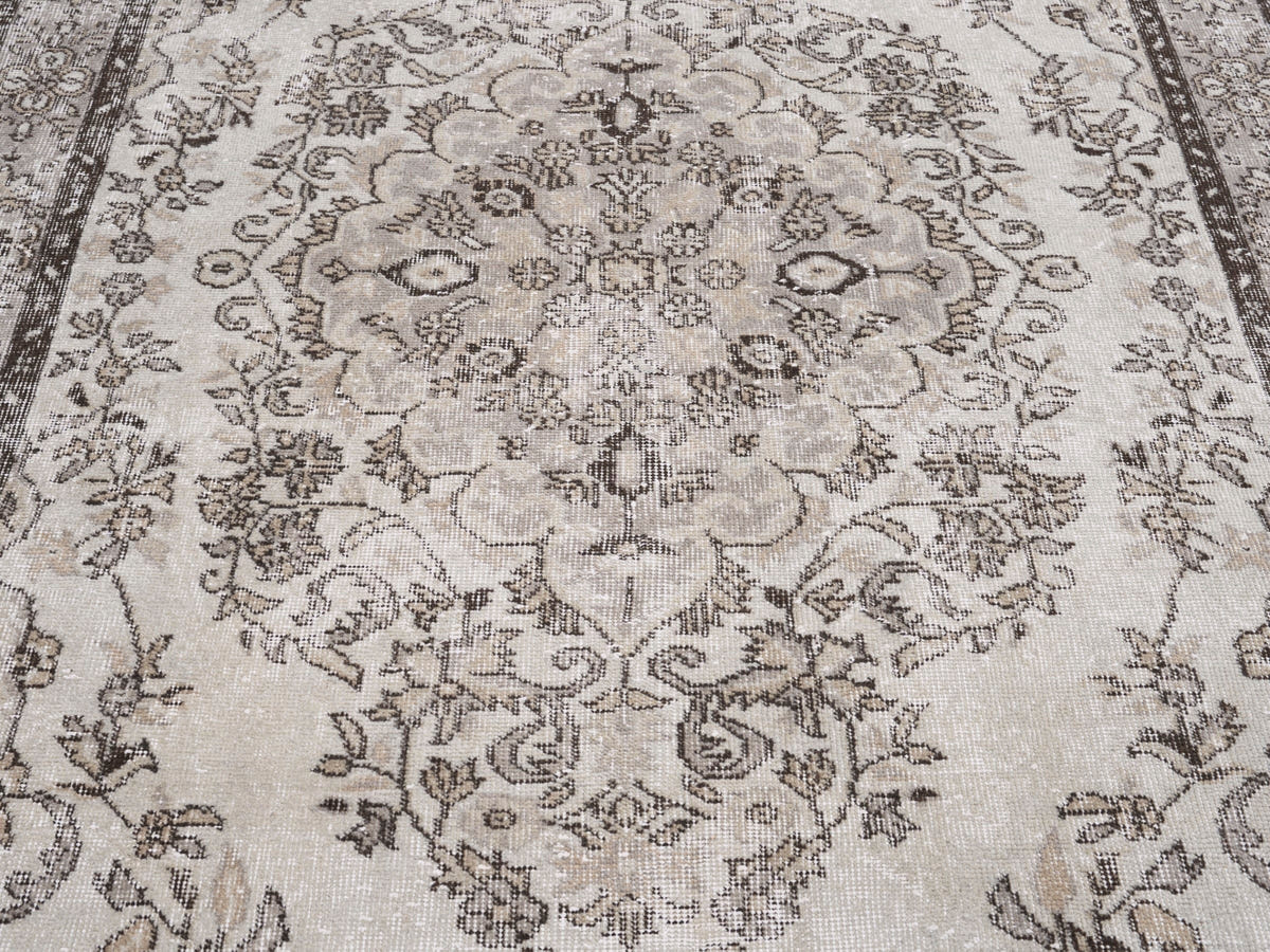 8307, Turkish Isparta Area Rug