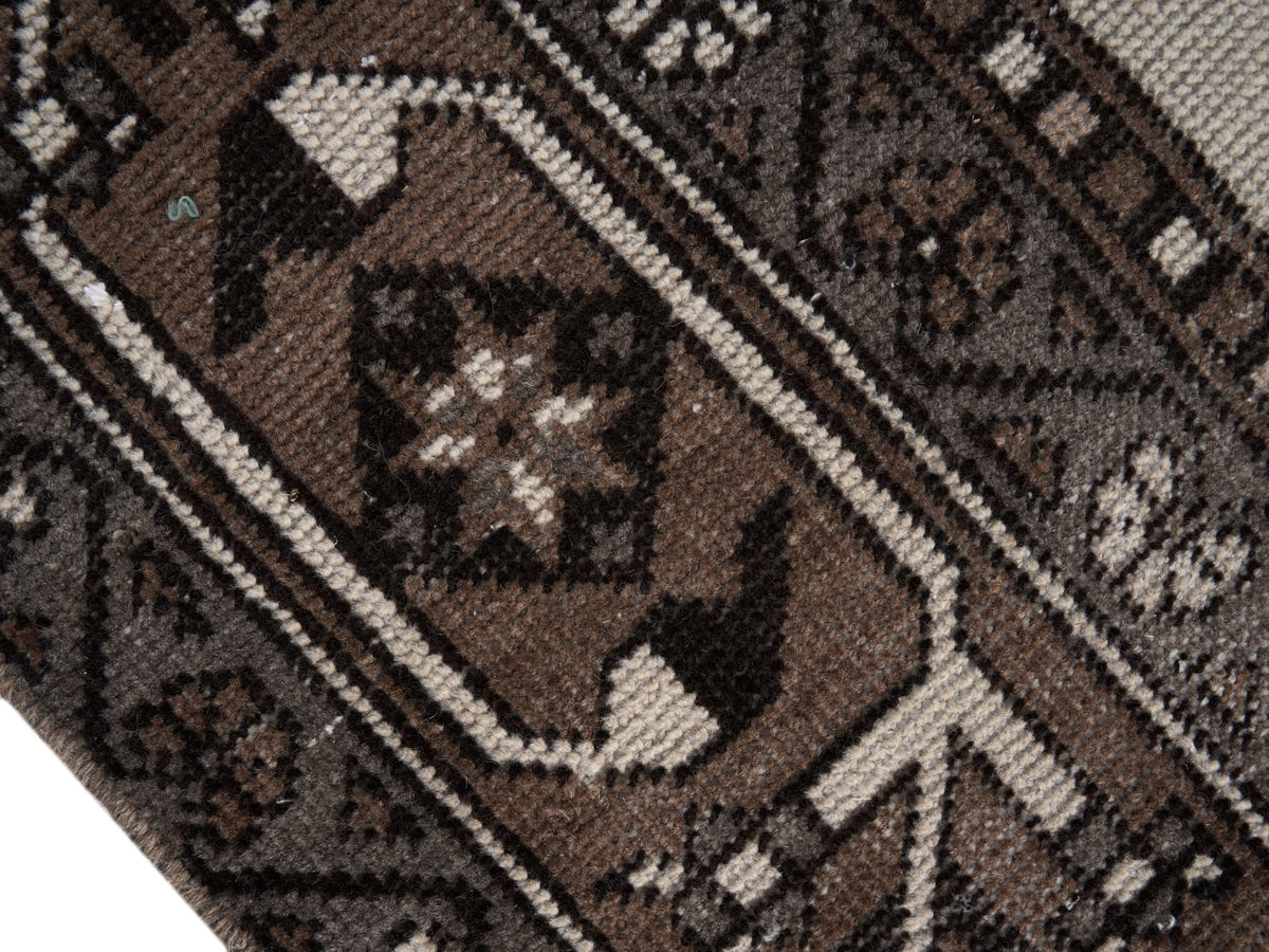 9011, Persian Ferdos Oversized Rug