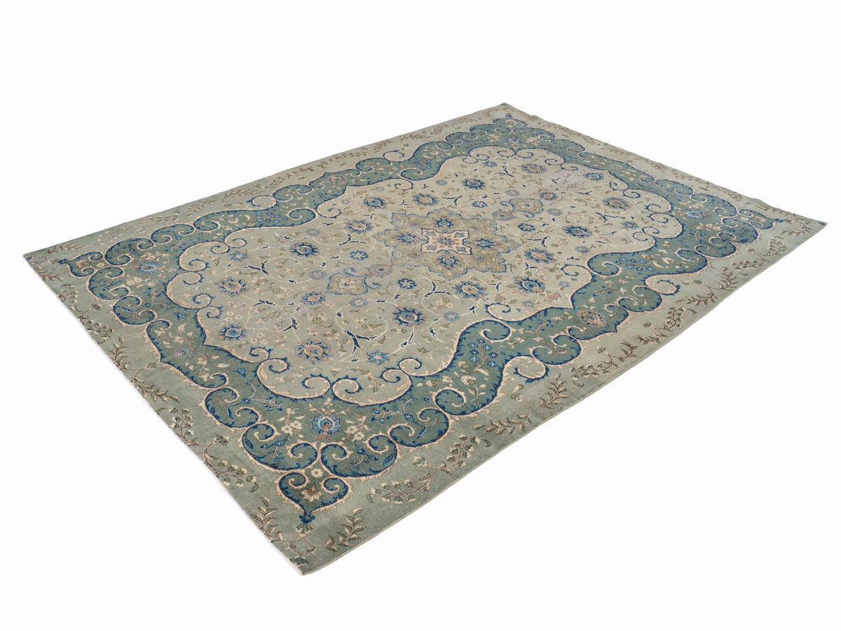 9031, Persian Kashan Oversized Rug