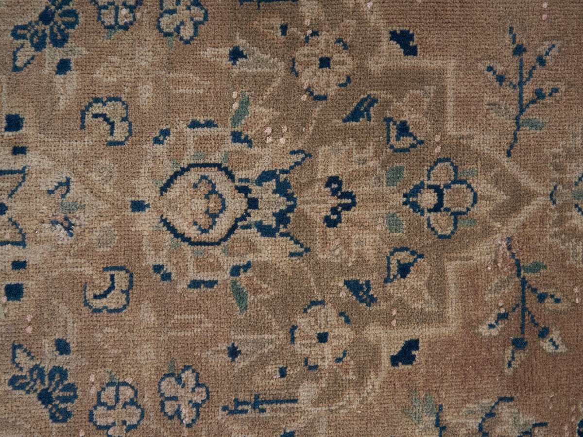 9015, Persian Kashan Oversized Rug