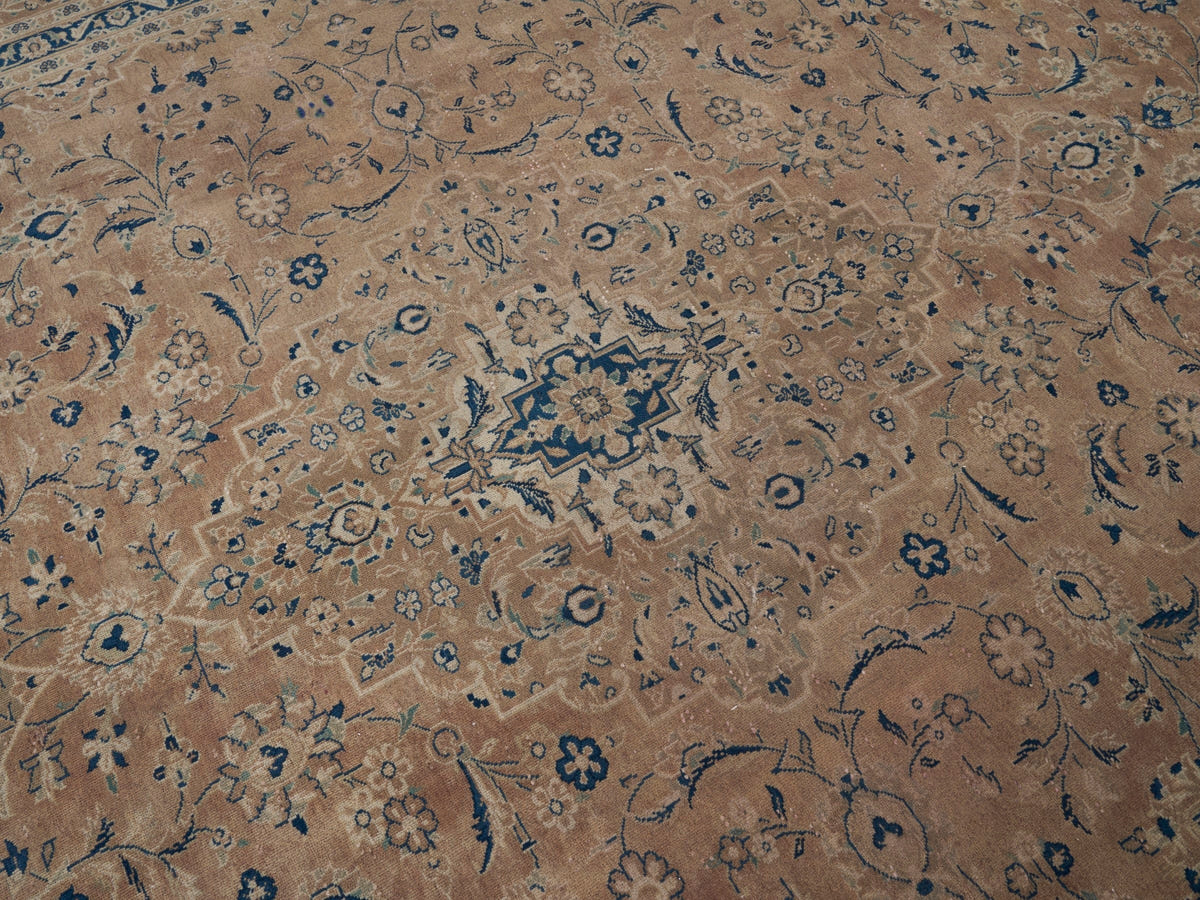 9015, Persian Kashan Oversized Rug