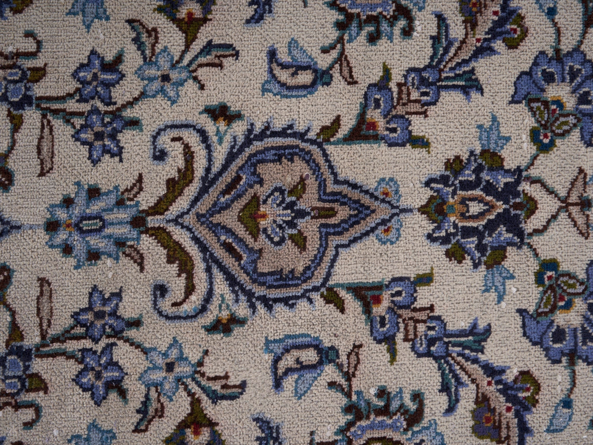 9018, Persian Kashan Oversized Rug