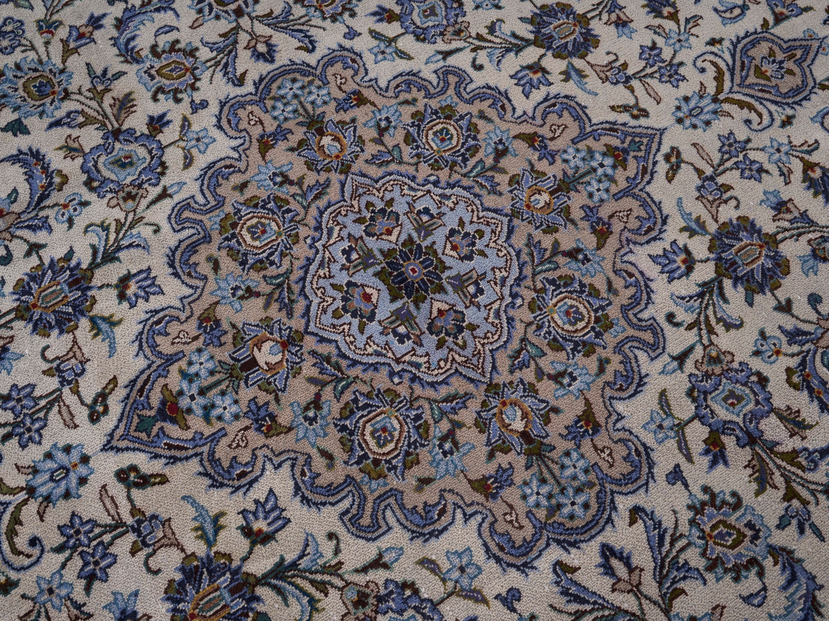 9018, Persian Kashan Oversized Rug