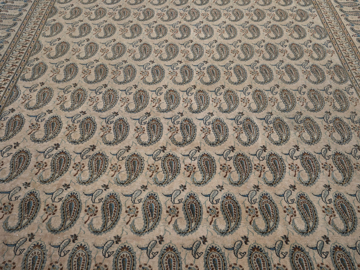 9016, Persian Kashan Oversized Rug