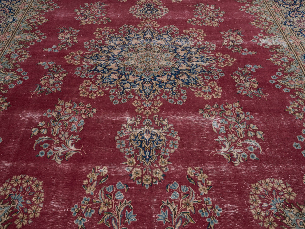 9019, Persian Kerman Oversized Rug