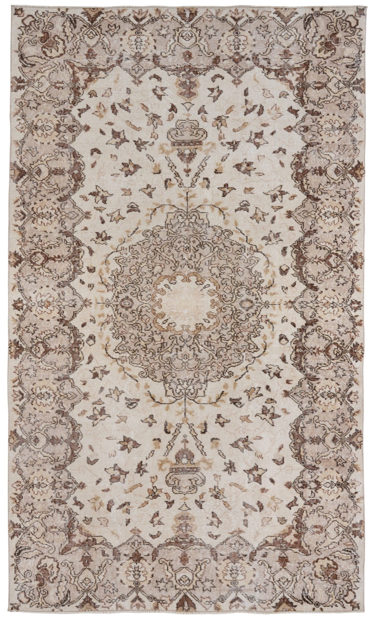 8136, Turkish Isparta Area Rug