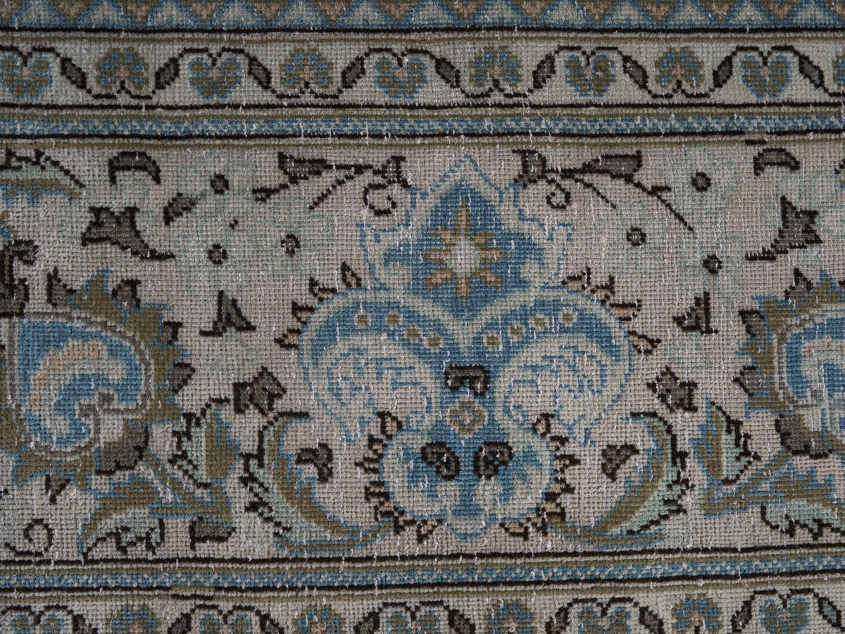 8984, Persian Kashan Oversized Rug