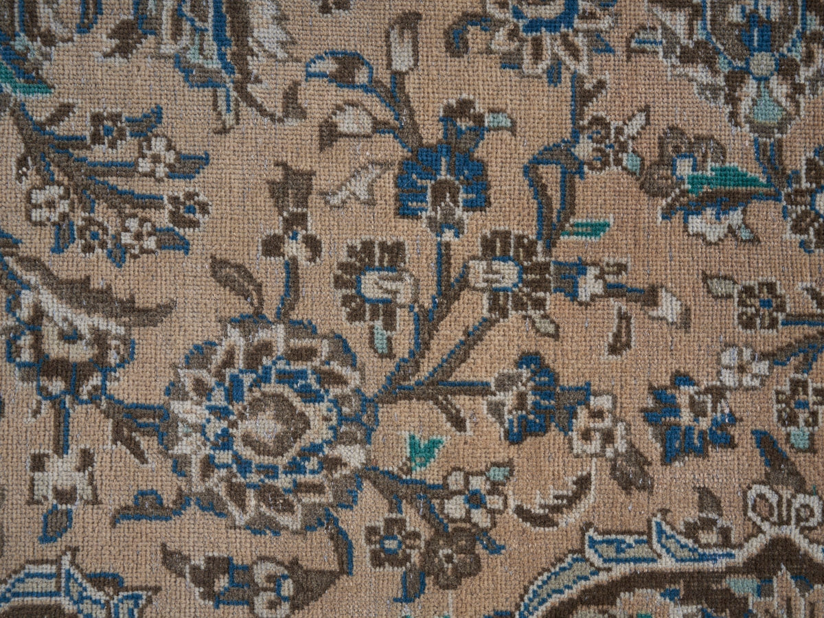 8989, Persian Kashan Oversized Rug