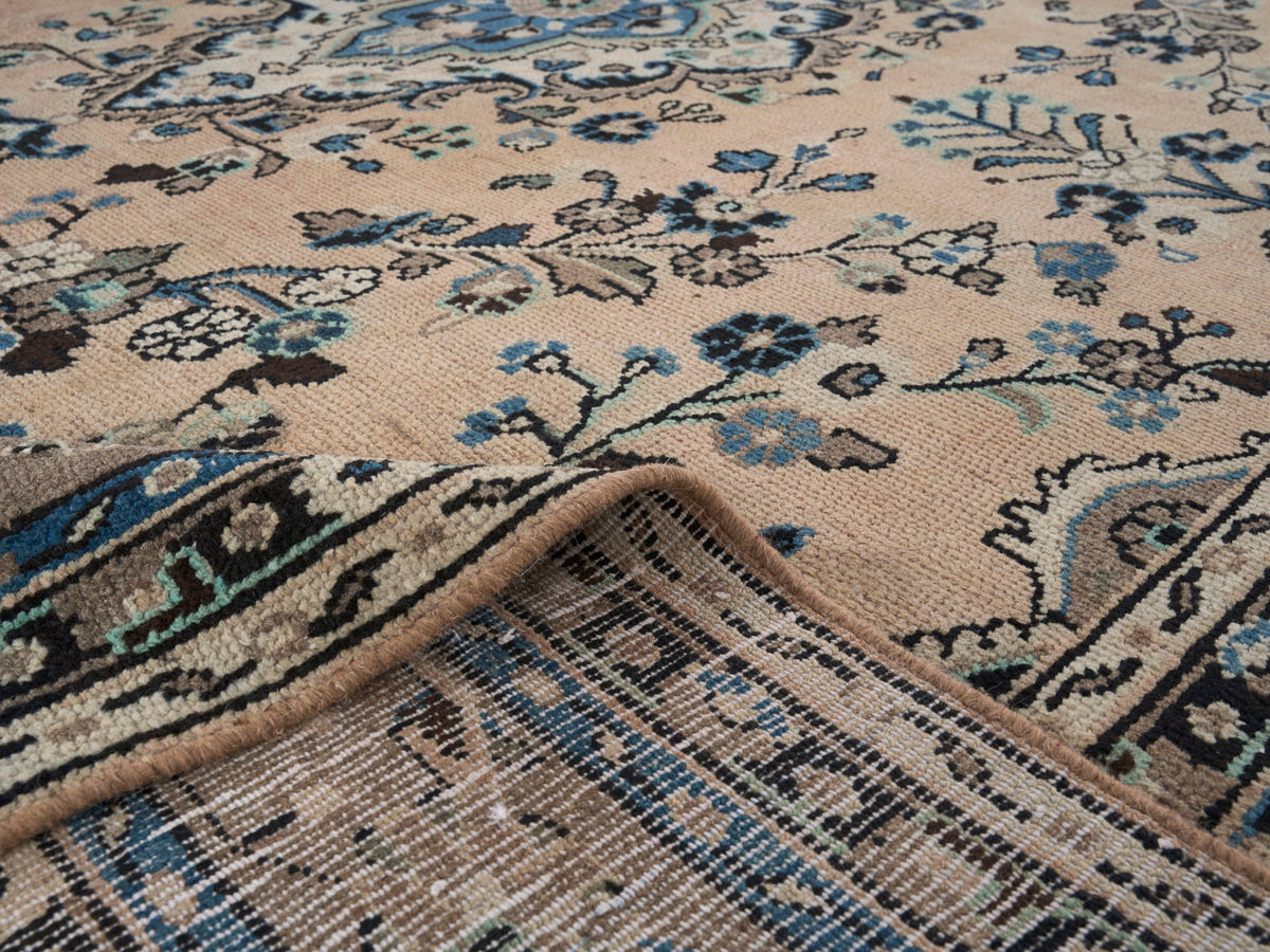 8980, Persian Hamadan Oversized Rug