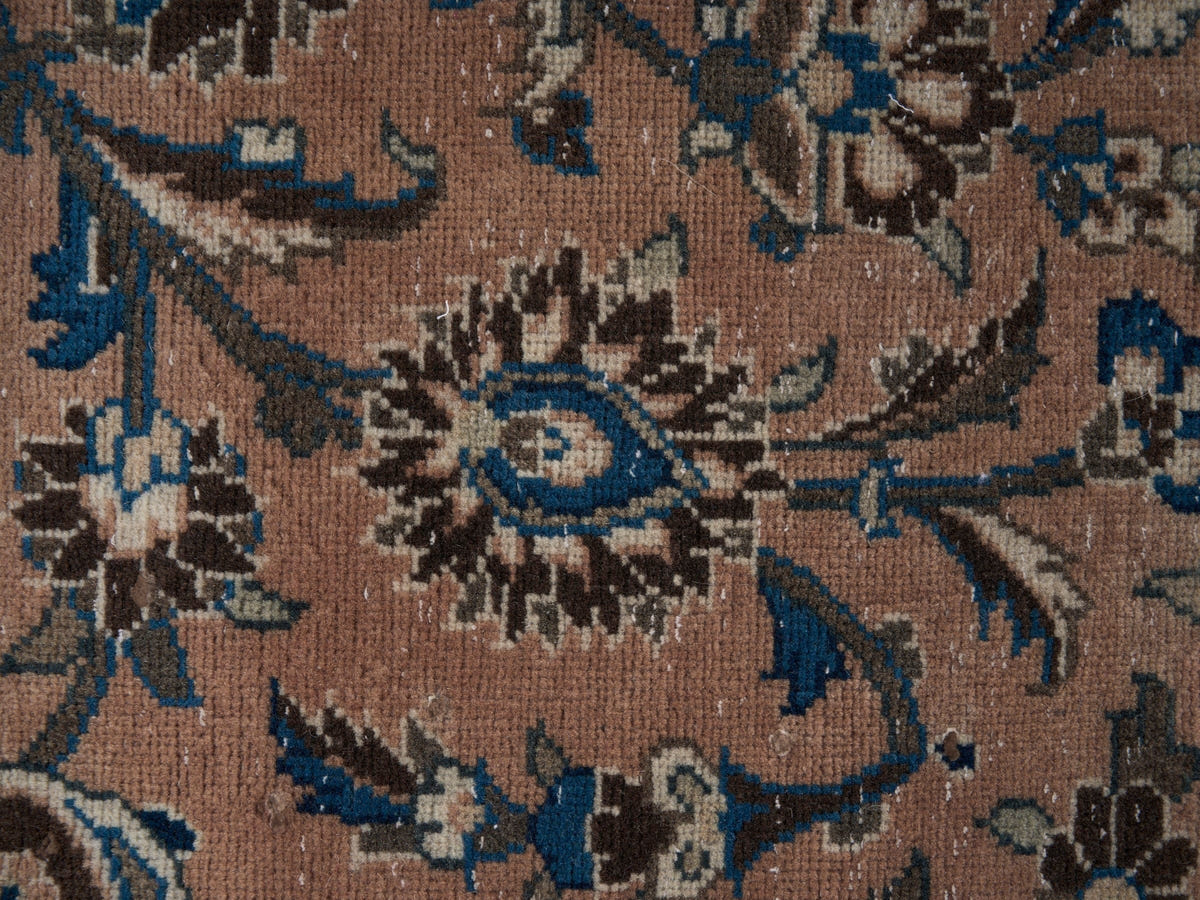 8999, Persian Kashan Oversized Rug