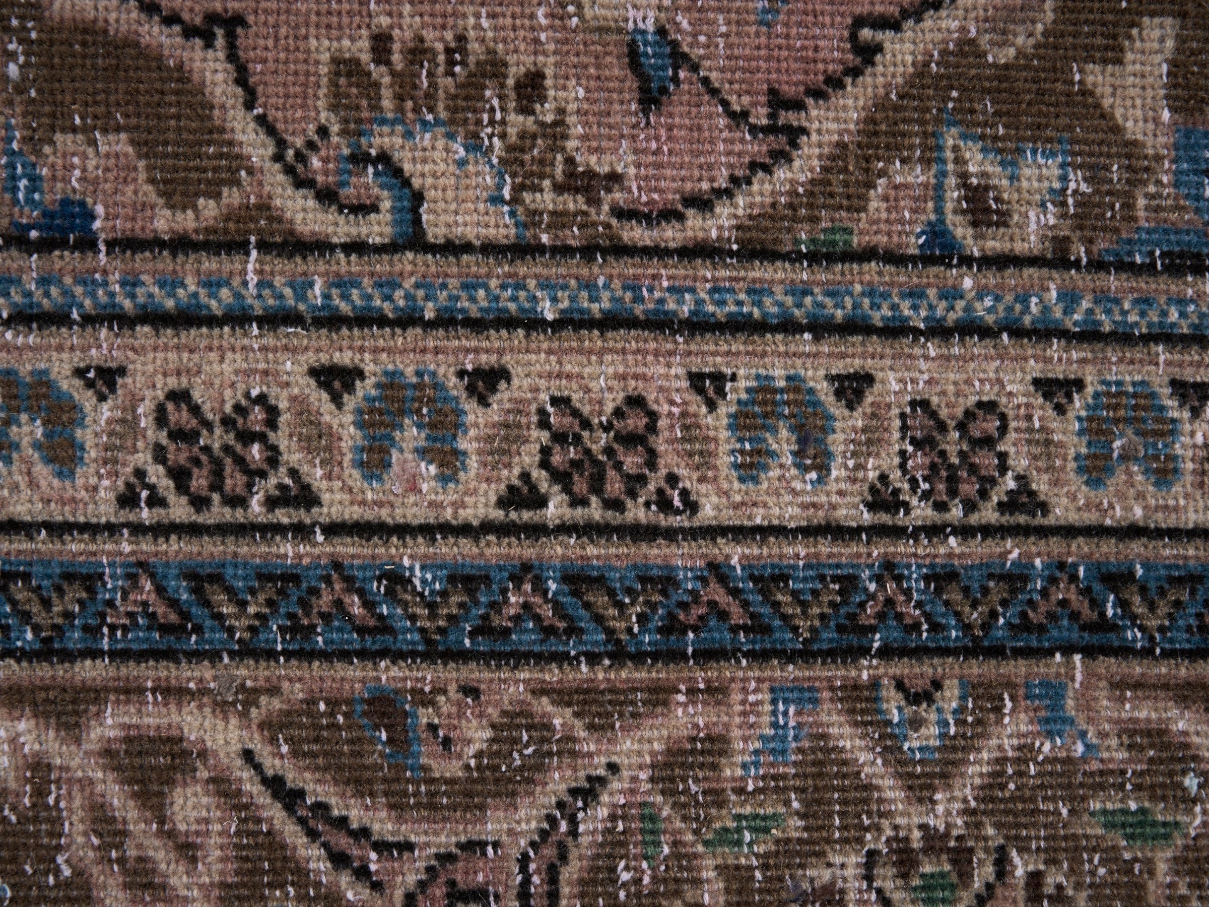 Persian Kashan oversized rug in dusty rose and antique gold, view 8 of 15