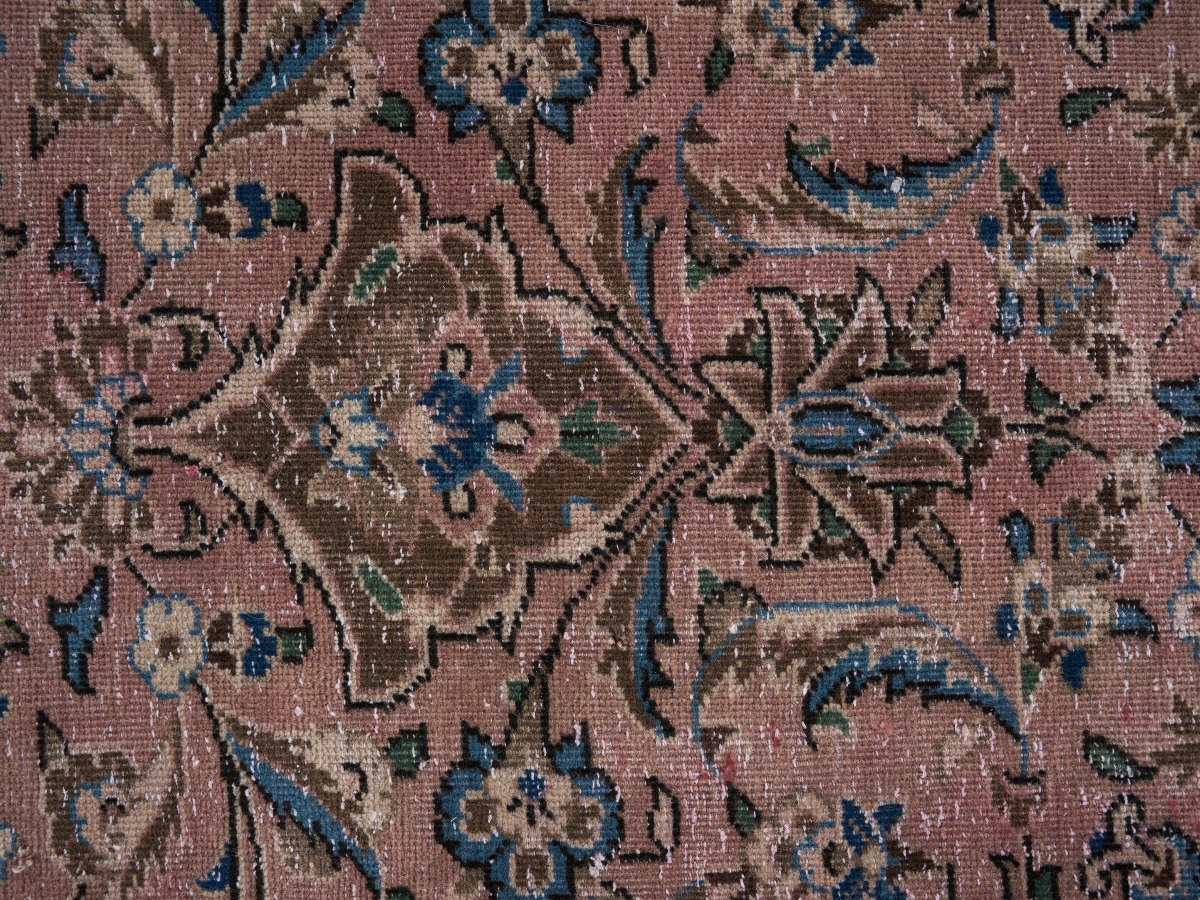 Persian Kashan oversized rug in dusty rose and antique gold, view 10 of 15