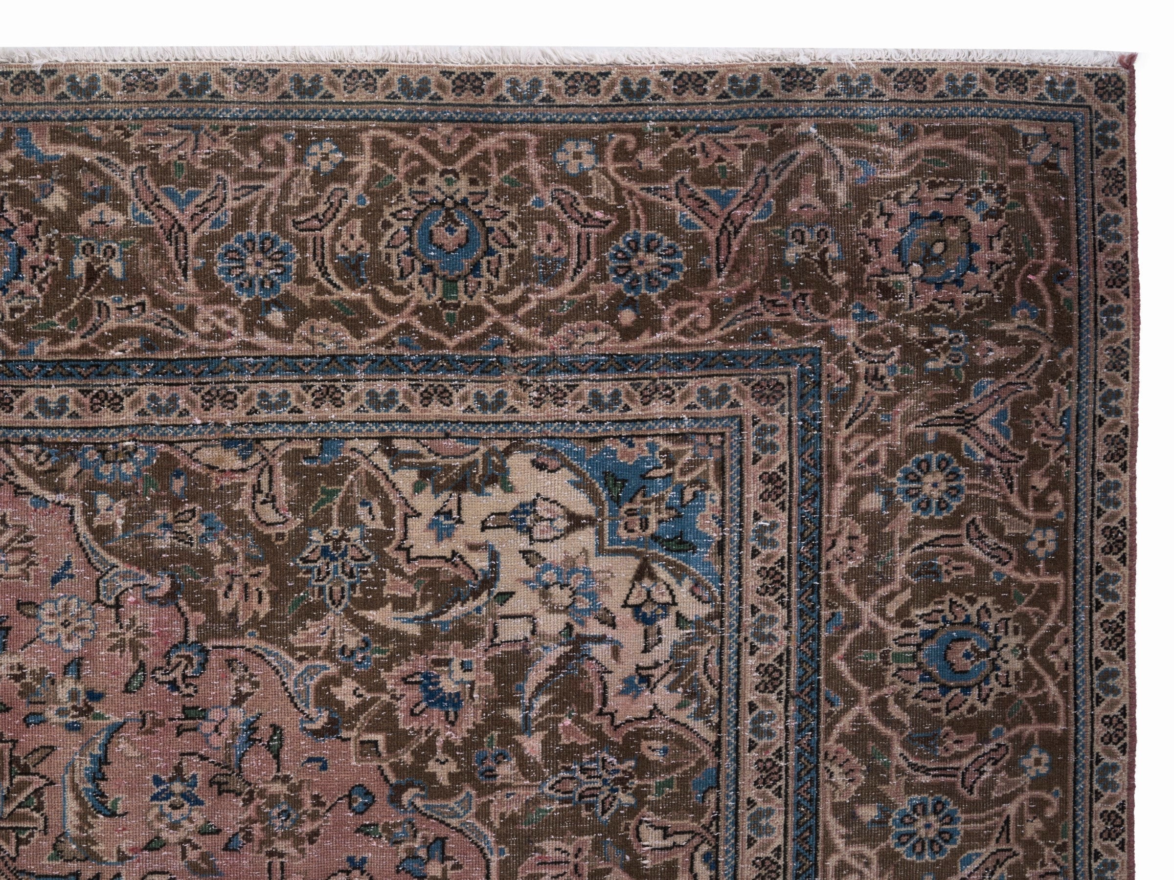 Persian Kashan oversized rug in dusty rose and antique gold, view 13 of 15