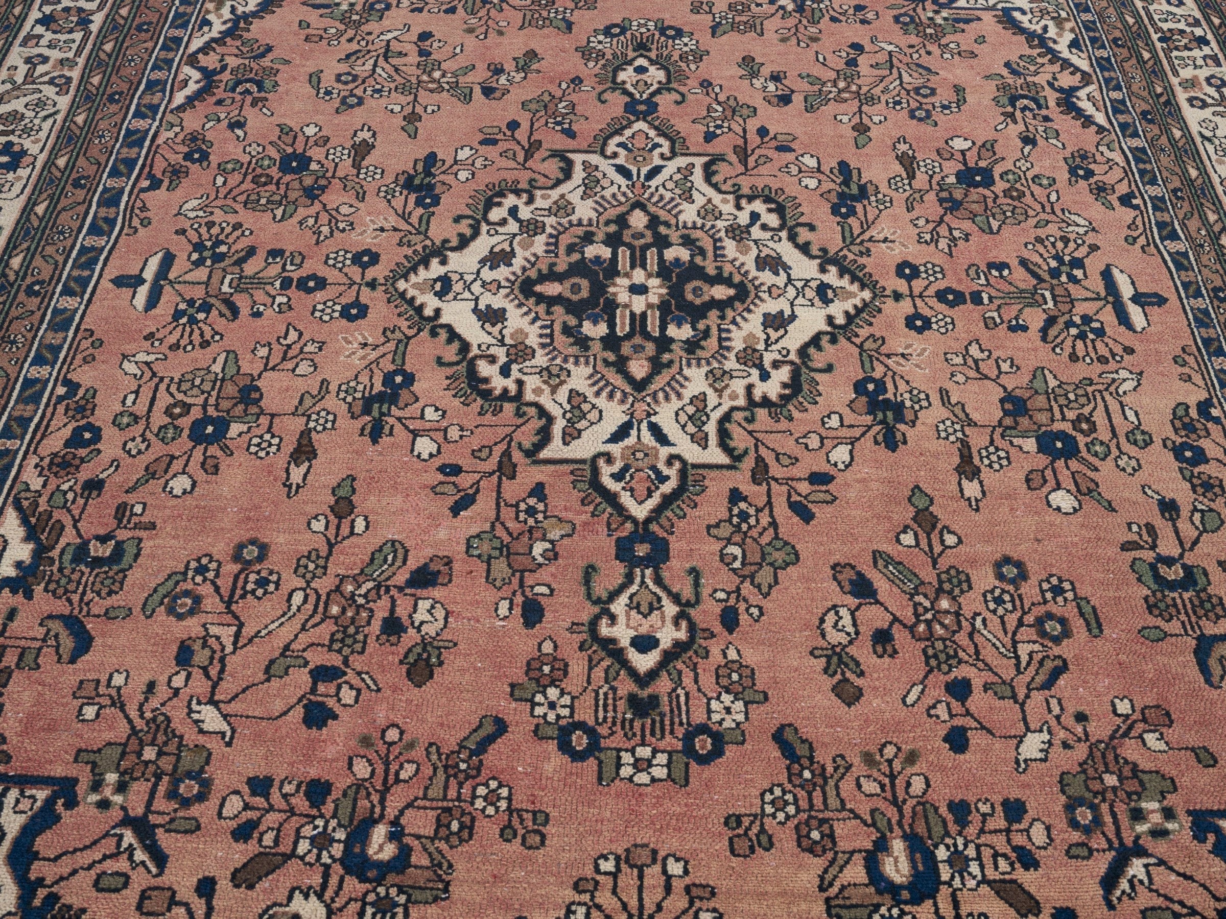 Persian Hamedan oversized rug in dusty rose and off-white, view 4 of 15