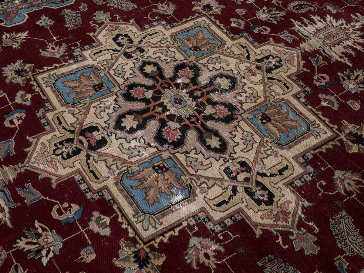 8969, Persian Heriz Oversized Rug