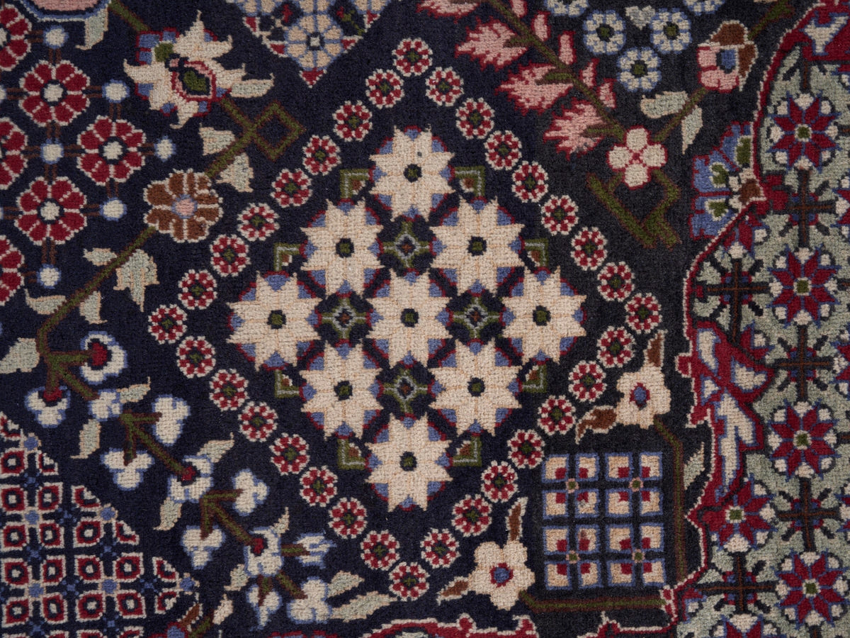 9048, Persian Najafabad Oversized Rug