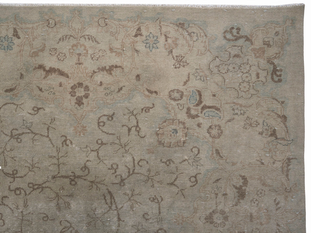 8970, Persian Tabriz Oversized Rug