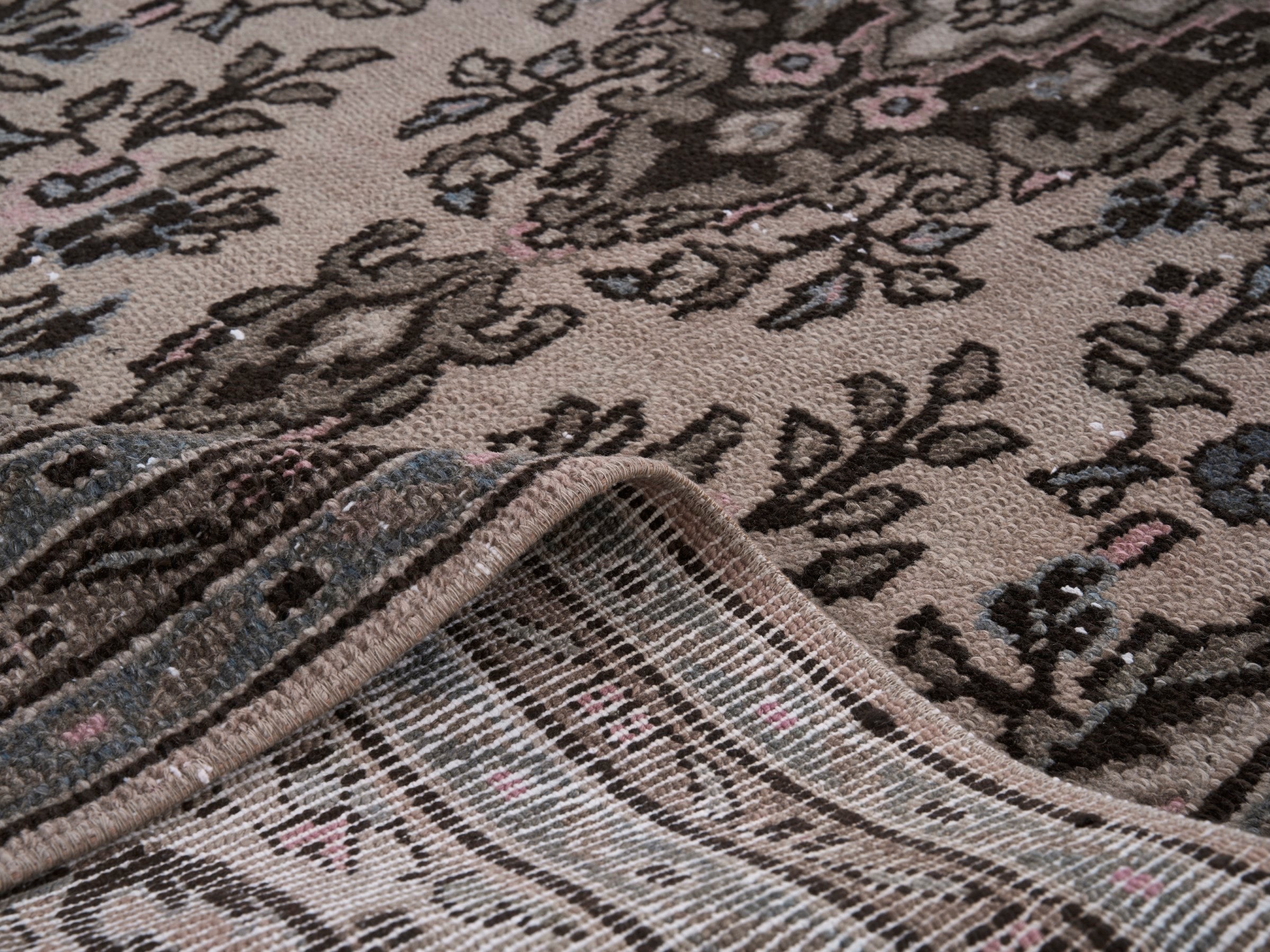 Persian Hamedan runner rug in cream and charcoal, view 9 of 10