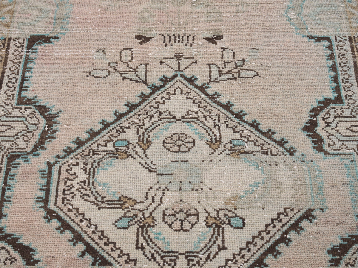 8963, Persian Hamadan Area Rug