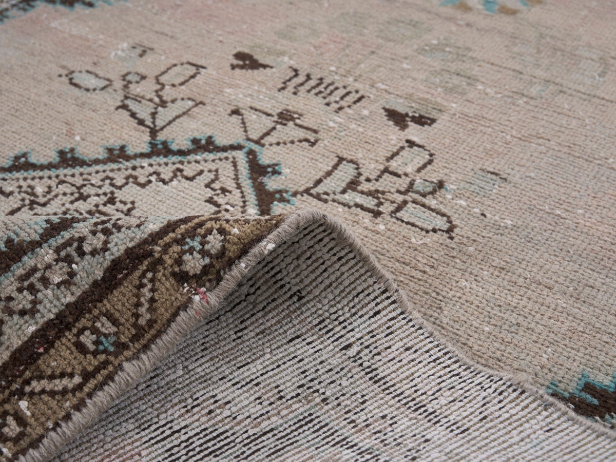 8963, Persian Hamadan Area Rug