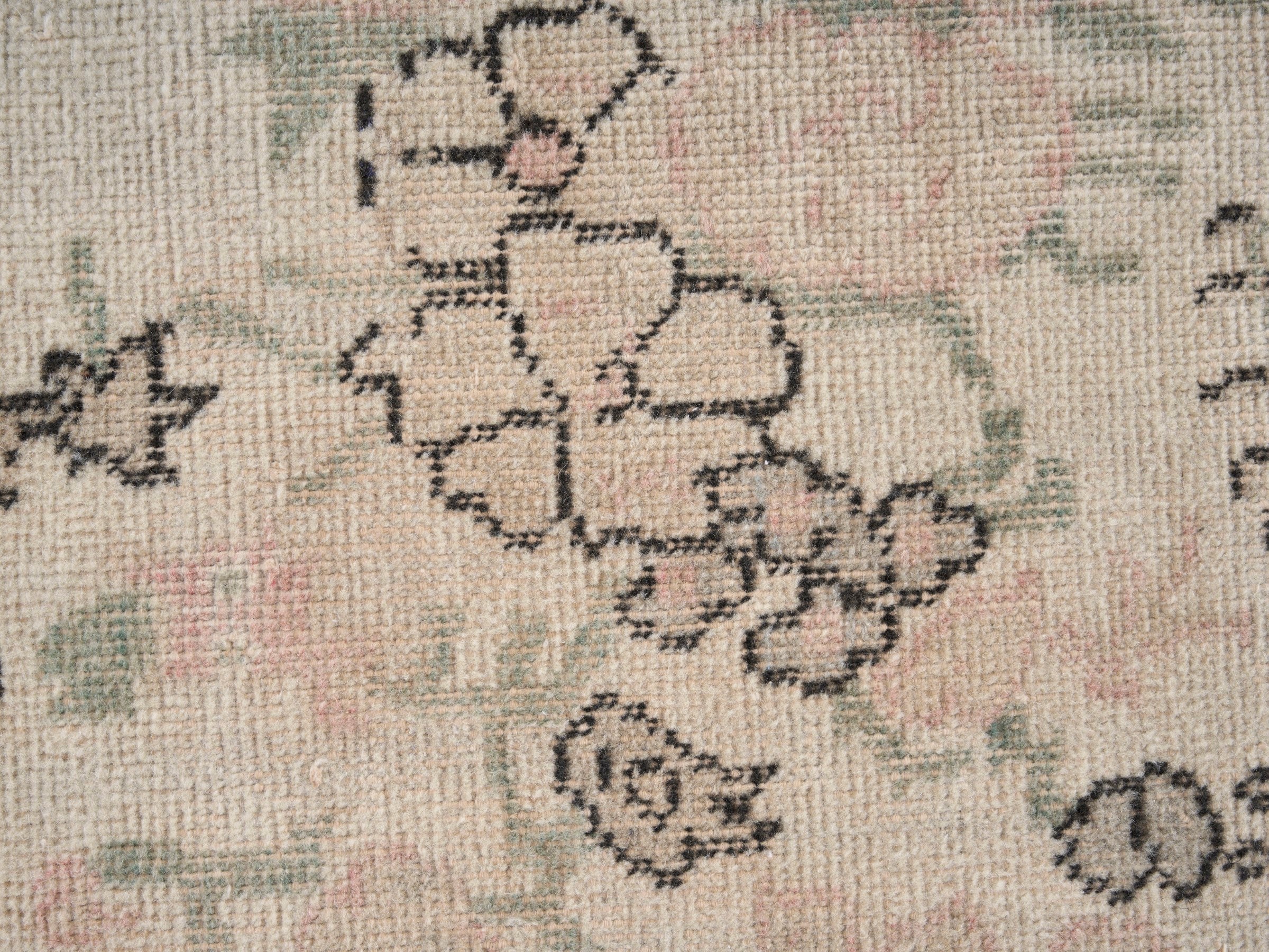 Turkish Isparta accent rug in cream and muted pink, view 7 of 10